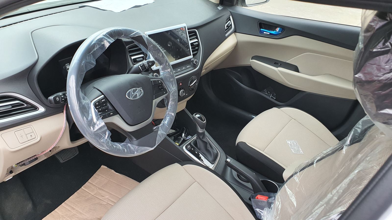 Nội thất xe Hyundai Accent 2022