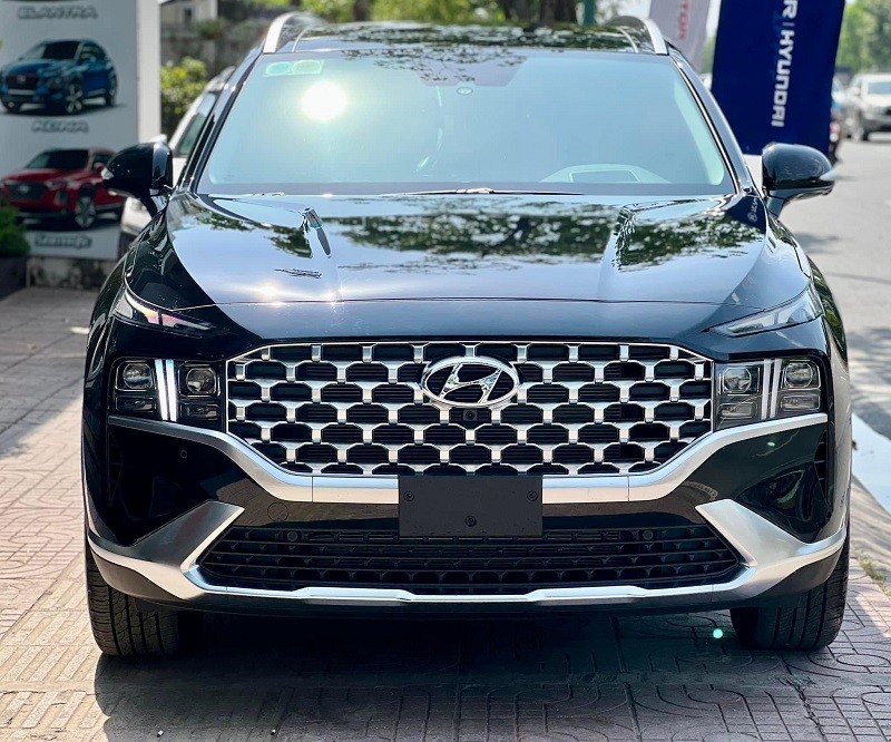 Hyundai Santafe Màu Đen với vẻ đẹp sang trọng và lịch lãm