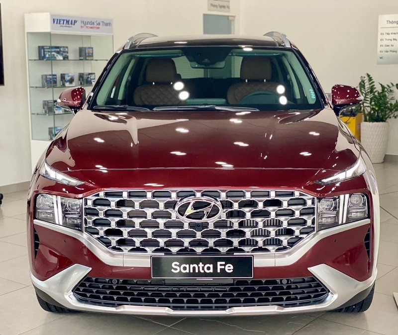 Hyundai Santafe Màu Đỏ Mận với vẻ đẹp nổi bật và quyến rũ
