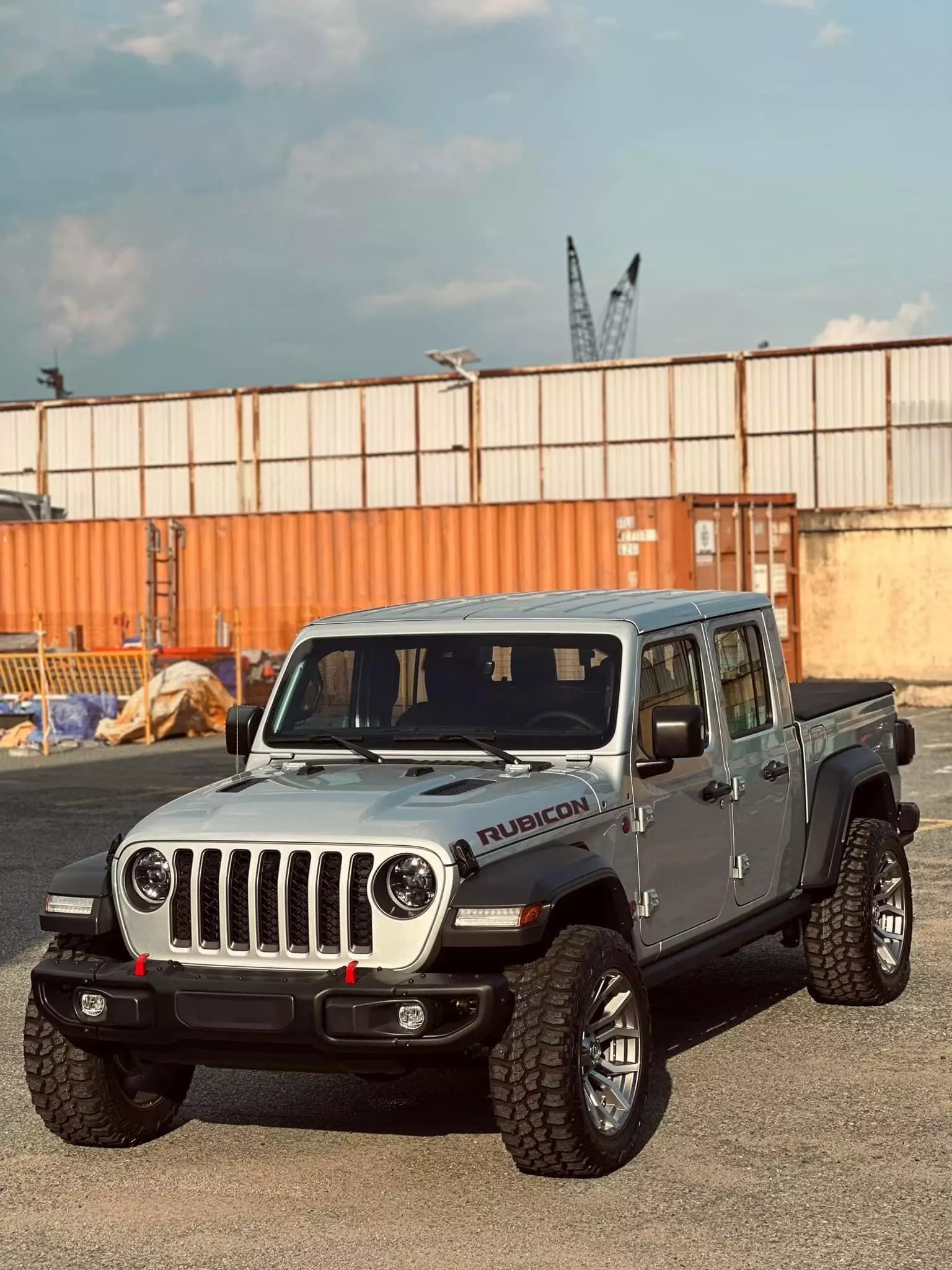Giá xe Jeep Gladiator tại Xe Tải Mỹ Đình