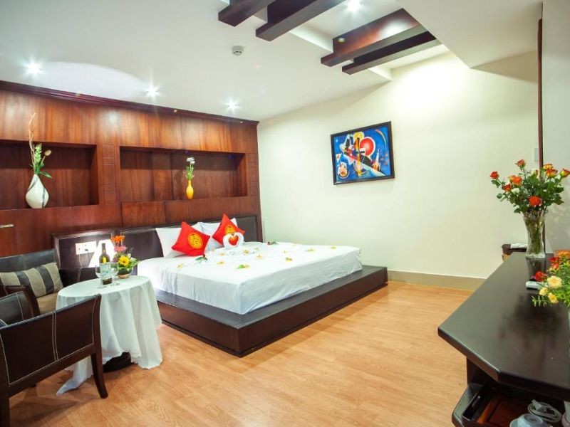 Khách sạn The Summer Hotel khá khang trang với mức giá phải chăng. Ảnh: Booking.com