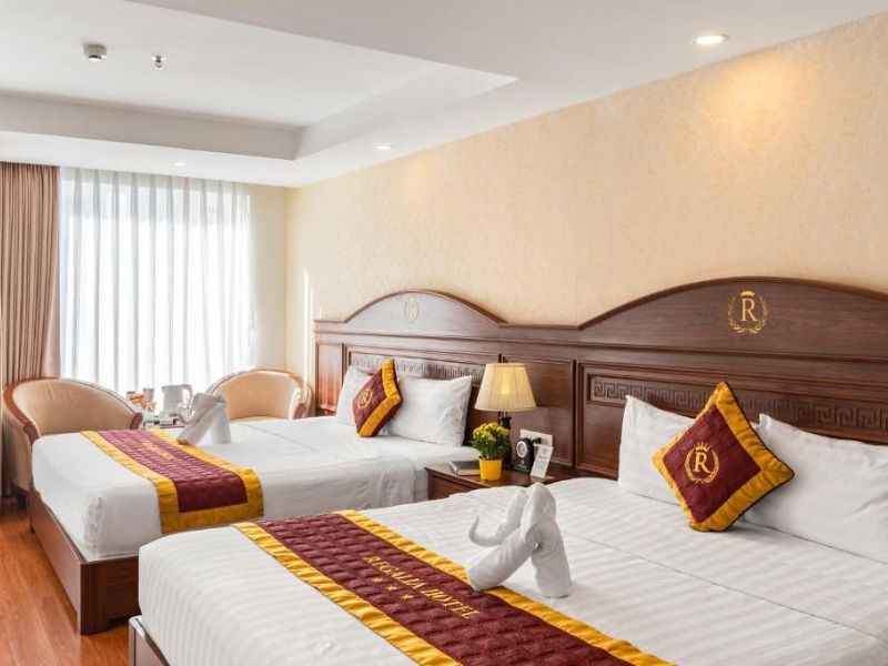 Regalia Nha Trang được chăm chút cho từng góc ngách của căn phòng luôn sạch sẽ, tinh tươm. Ảnh: Booking.com