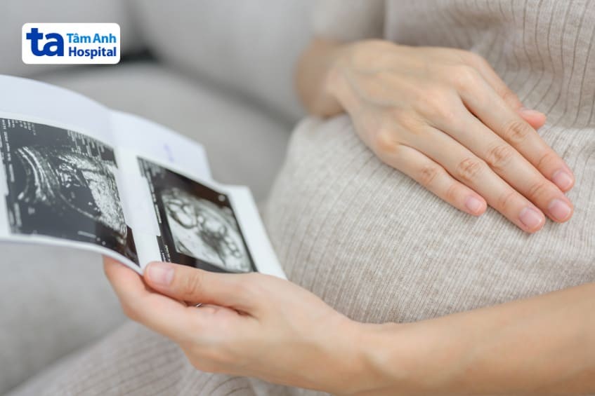 Không nên dùng thuốc trong 4 tháng đầu của thai kỳ