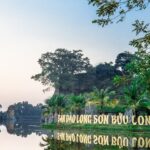 Khu du lịch Bửu Long nhìn từ trên cao với hồ nước xanh biếc và những ngọn núi đá
