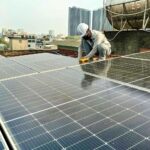 Tấm pin năng lượng mặt trời áp mái