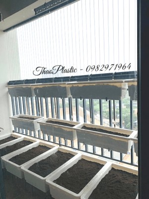 Giá treo chậu hoa ban công bằng inox chữ U
