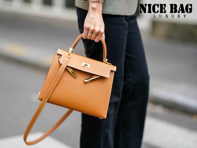 Mỗi túi xách Hermes nữ là kiệt tác thủ công hoàn hảo