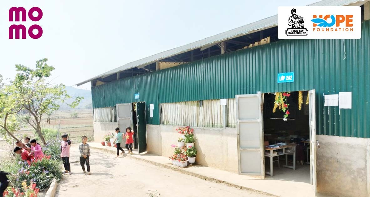Khu Phòng Học Quây Tôn Là Nơi Học Tập Của 101 Học Sinh Khối 4.