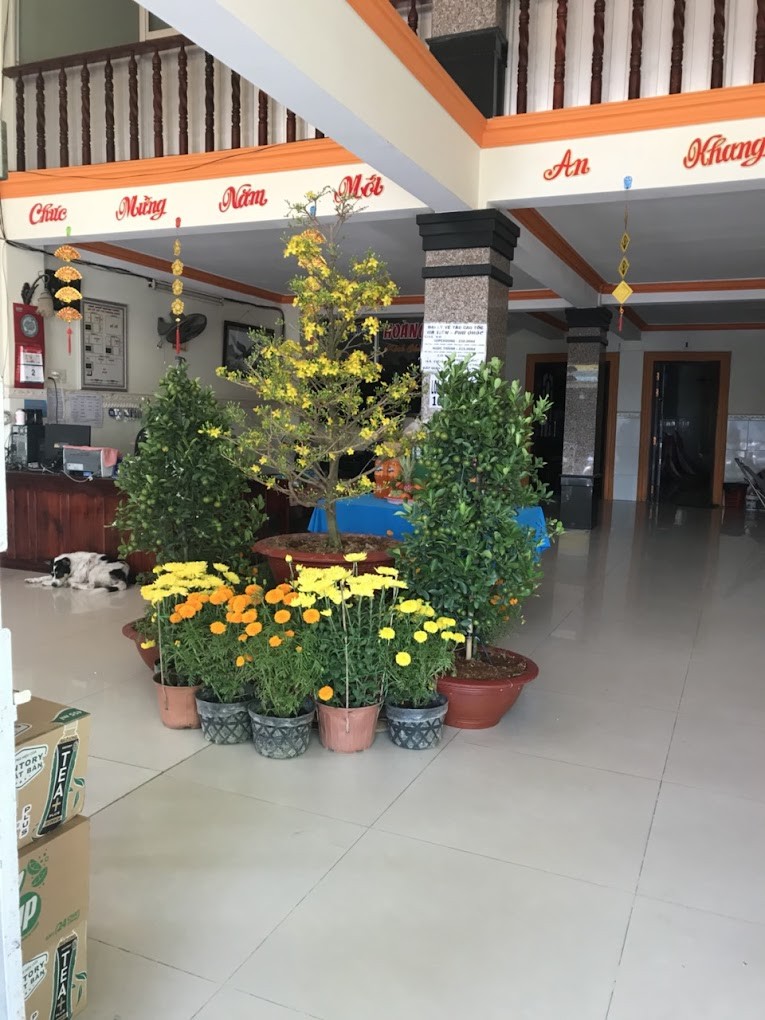 Nhà nghỉ Hoàng Tuấn tọa lạc tại trung tâm chợ đêm Hà Tiên