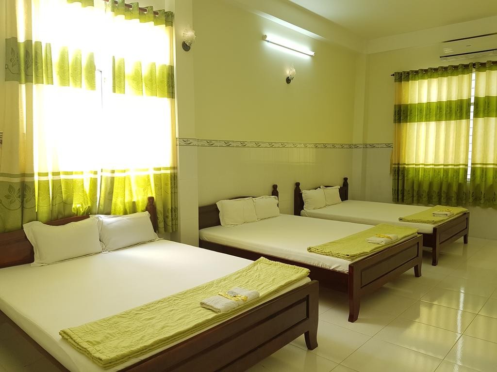 Phòng nhà nghỉ Kim Phát với thiết kế thông thoáng, yên tĩnh