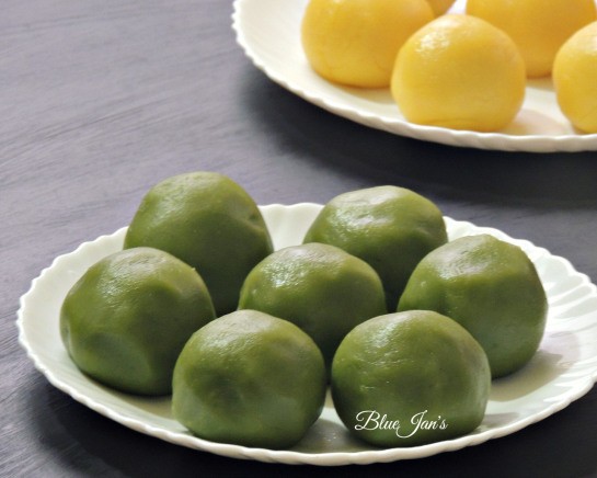 Bánh dẻo trắng truyền thống, nhân đậu xanh