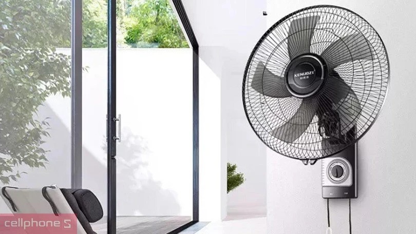 Quạt treo tường giá rẻ, tiết kiệm không gian, lựa chọn lý tưởng cho phòng nhỏ