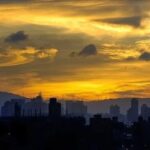 Hình ảnh ráng mỡ gà trên bầu trời, báo hiệu thời tiết xấu