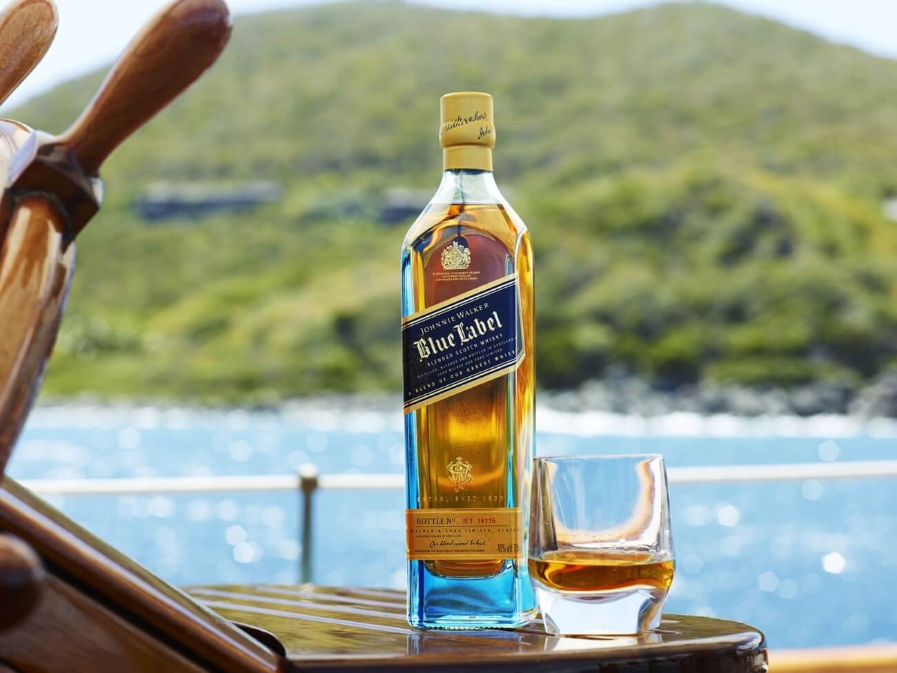 Thưởng thức rượu Blue Label