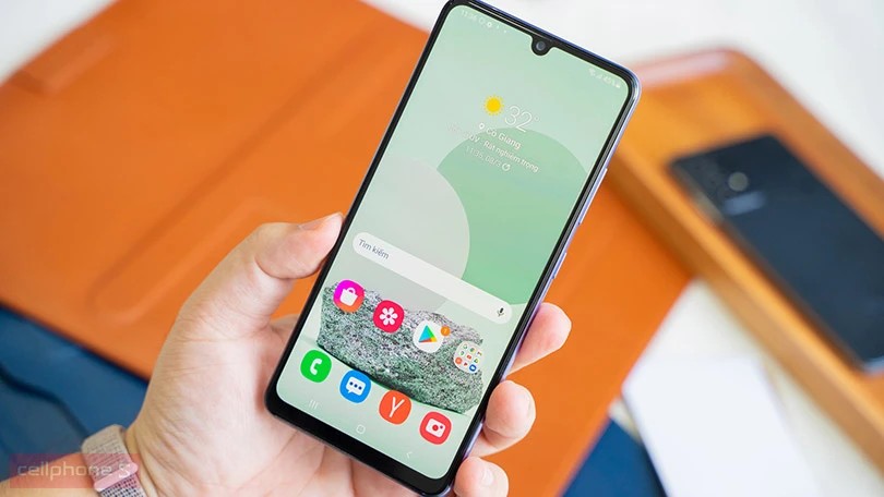 Thiết kế thời thượng của Samsung Galaxy A32 với màn hình Full HD+ tràn viền
