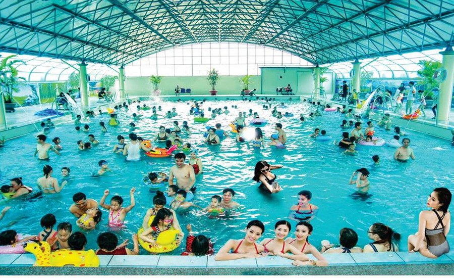 Tắm khoáng nóng Kim Bôi giúp thư giãn cơ bắp