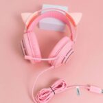 Tai nghe gaming có dây giá rẻ với thiết kế chụp tai, mic gắn liền và dây kết nối dài