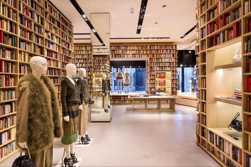 Giá thiết kế shop thời trang, thấu hiểu đối tượng khách hàng