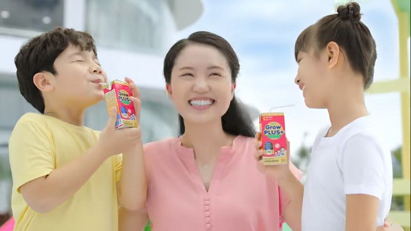 Thùng sữa Nuti Growplus+ hộp 110ml dành cho trẻ trên 1 tuổi