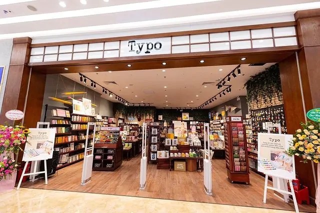 Cửa hàng Typo với cách bày trí sản phẩm thu hút