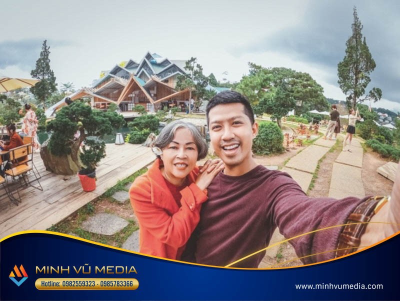 Du lịch mừng sinh nhật mẹ