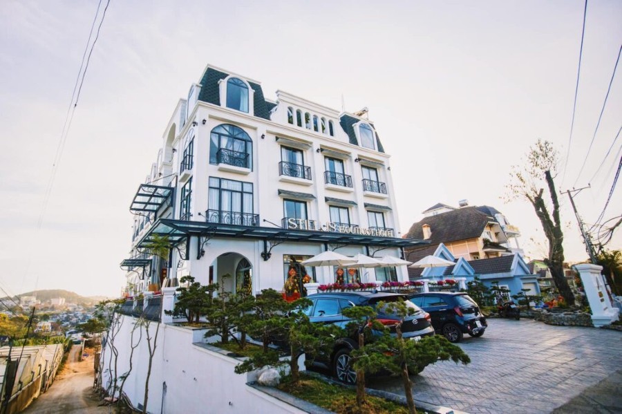 Stillus Boutique Hotel mang đến không gian lưu trú lý tưởng với giá thành phải chăng