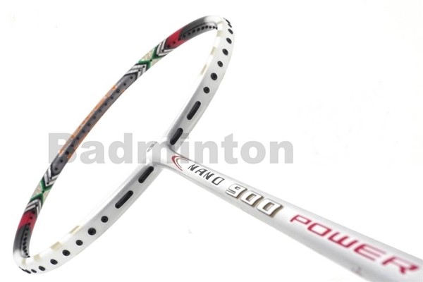 Vợt cầu lông Pro Kennex Power Pro 704 với hai phiên bản màu trắng và đỏ, lựa chọn tốt cho người mới chơi với chất liệu Titanium