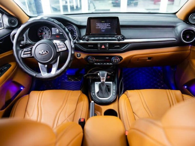 Nội thất Kia Cerato rộng rãi và tiện nghi