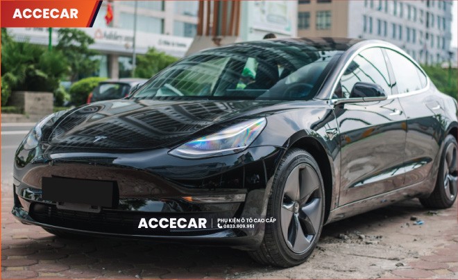 Tesla Model 3 - Sedan điện được ưa chuộng
