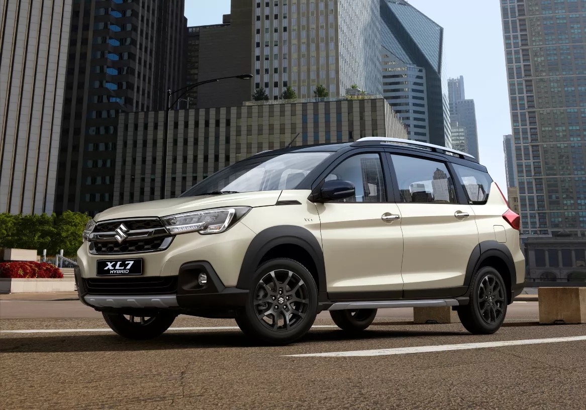 Suzuki XL7 Màu Cam Cá Tính